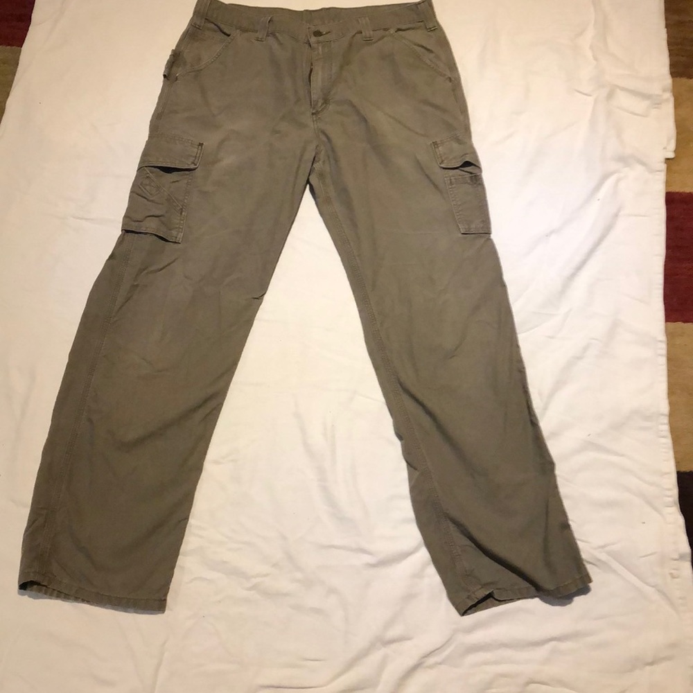 Light weight relaxed for Carhartt cargo pants 36x34 moss green.awesome condition